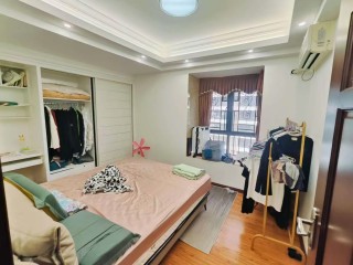 (霞山)东新豪园 3室2厅1卫79万80m²出售